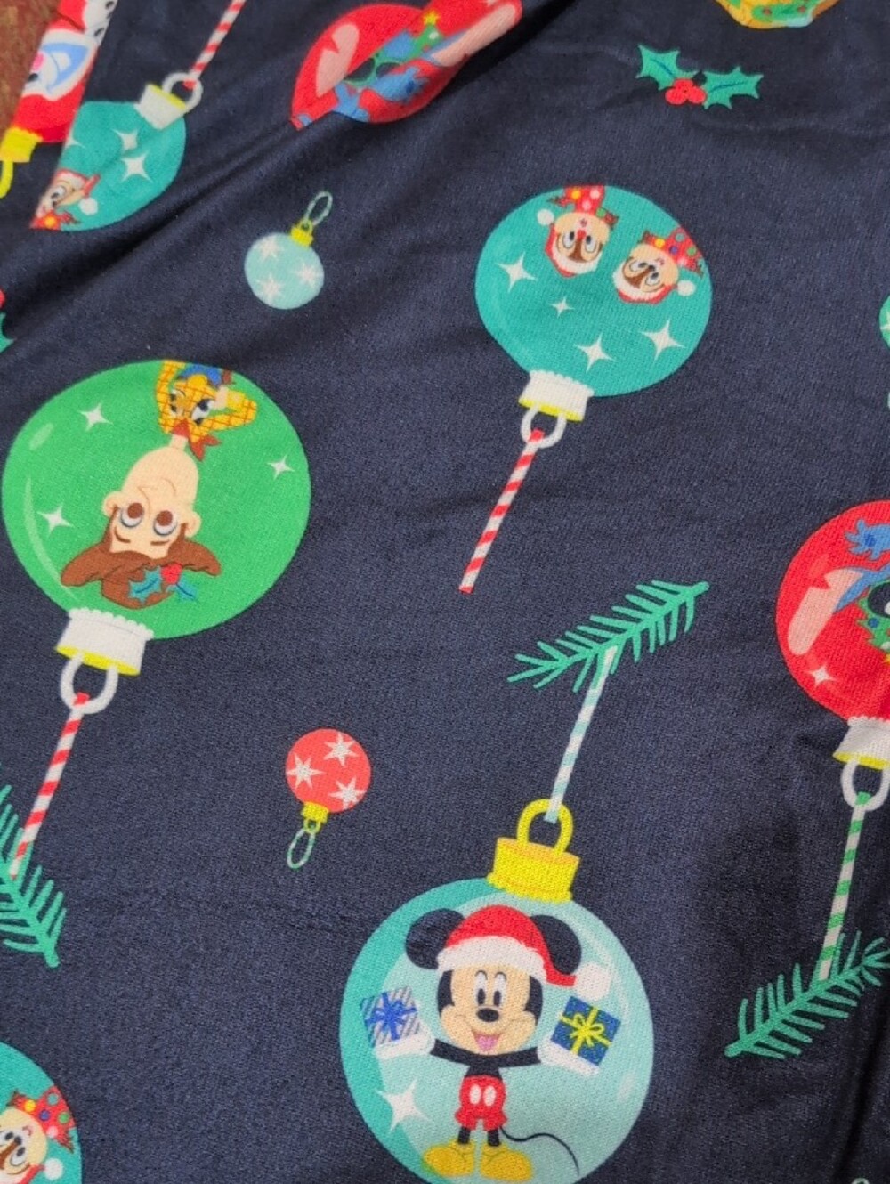 Disney Grey Holiday Pajama Set with Navy Ornament Pants Size 2x - Picture 4 of 5